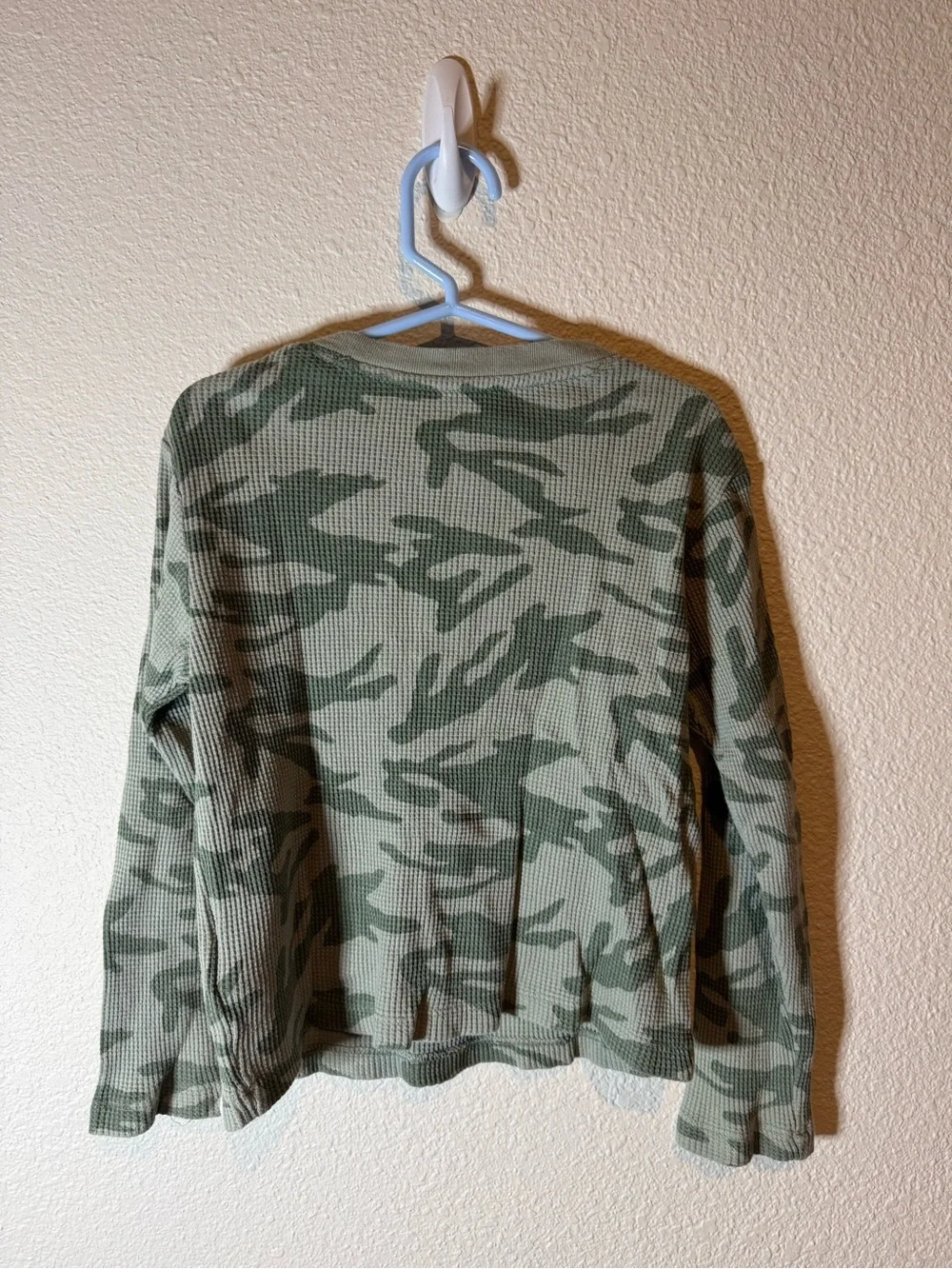 Kids Camo Thermal Henley Long-Sleeve Top - Olive Green